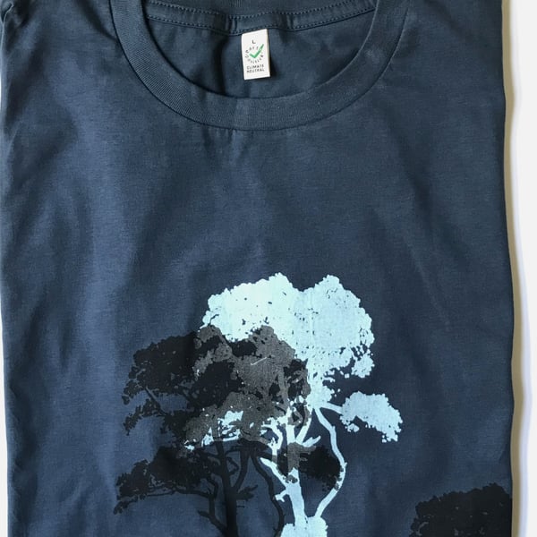 3 trees Unisex Organic Cotton denim blue T shirt pine trees print black and grey