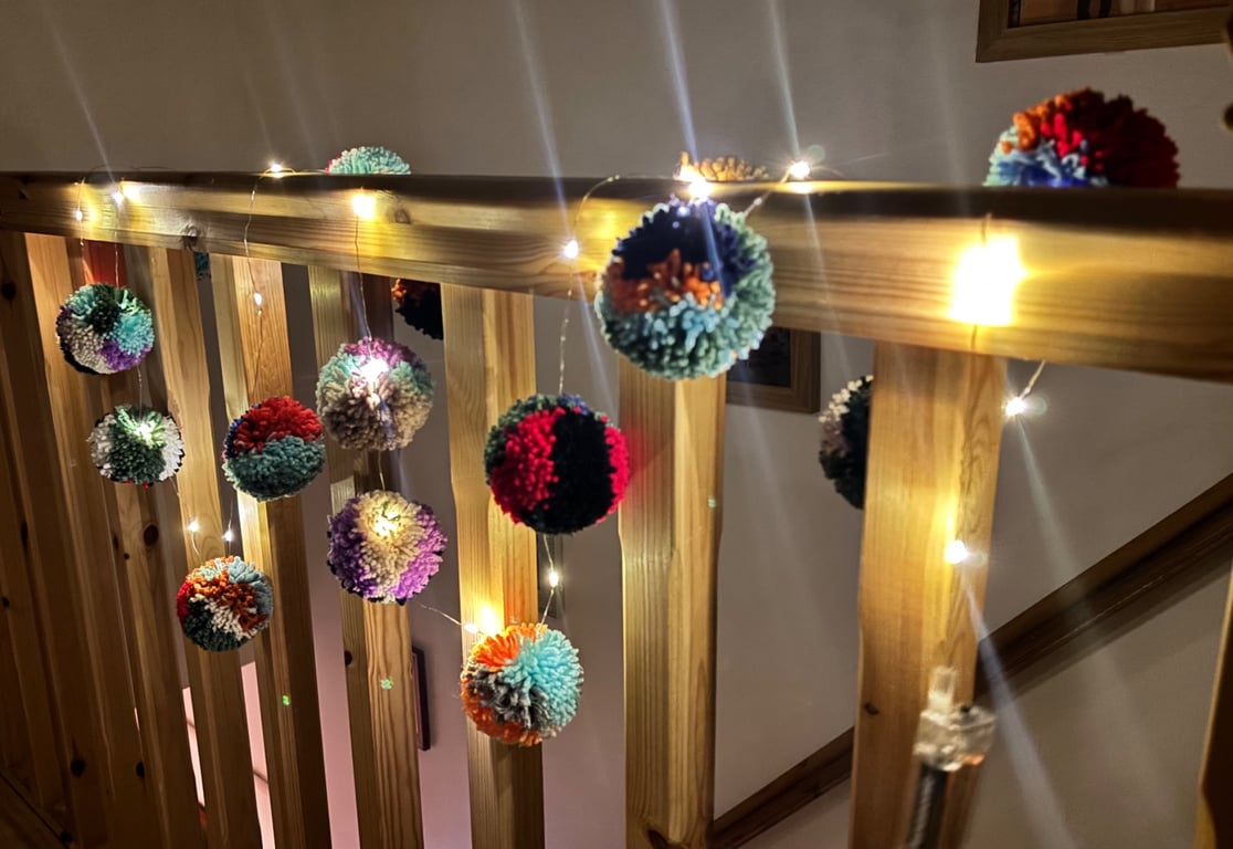 3 metres LED string lights, pompom fairy lights, pompom garland
