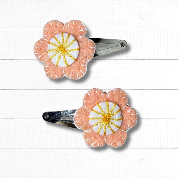 Handmade Felt Flower Hair Clips, Peach Clip, Girls Hairclips, Hand Embroidered