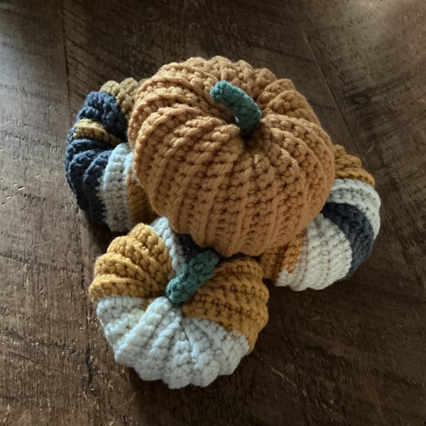 Crotchet pumpkin