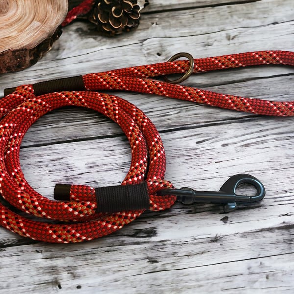 Red Tartan Paracord Dog Lead: Handmade Strong Rope Leash