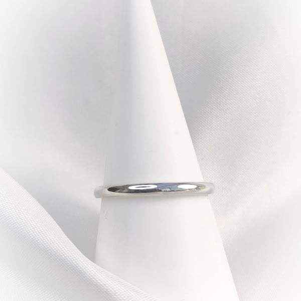 Simple silver polished band ring
