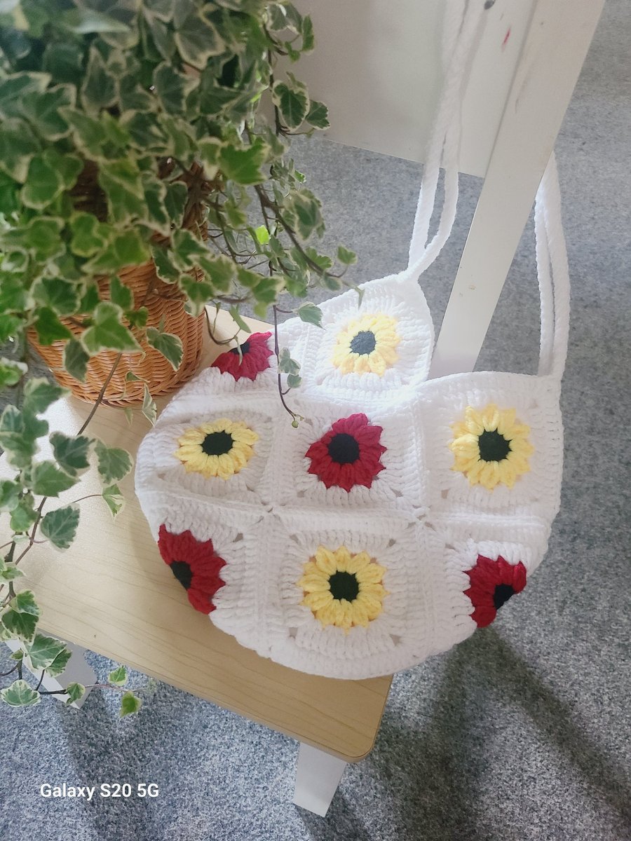 Handmade Crochet flower Granny Square Shoulder Bag