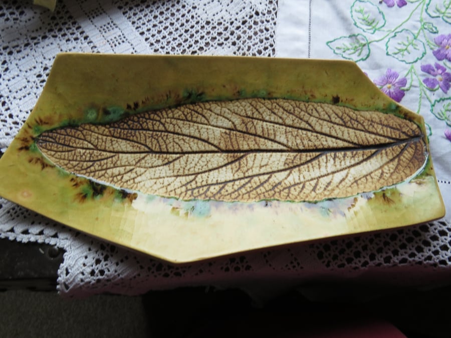 Long leaf dish