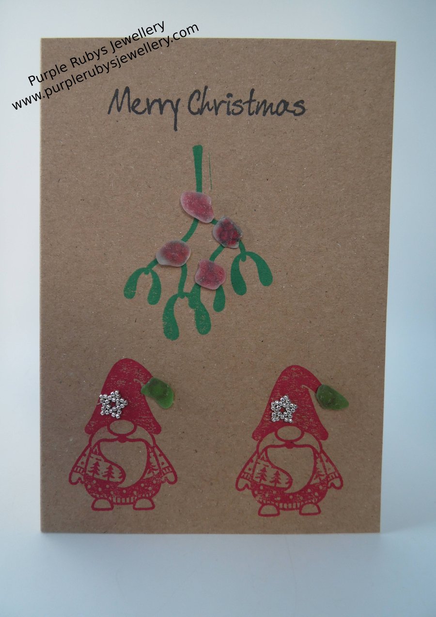 Gnomes Under the Mistletoe Christmas Card - Brown C336B