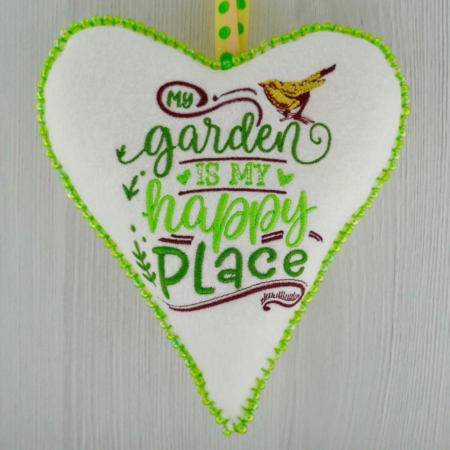 My Garden: Embroidered Felt Heart Decoration 16cm