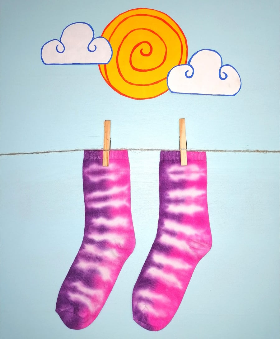 Adults Tie Dye socks - size 3.5 - 5.5
