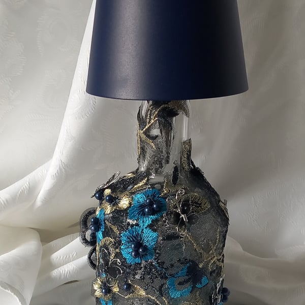 UNIQUE TOUCH LAMP WITH GOLD AND BLUE EMBROIDERED FABRIC AND 3D BUTTERFLIES