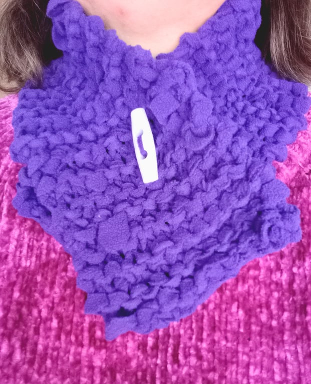 Knitted neck warmer recycled fleece