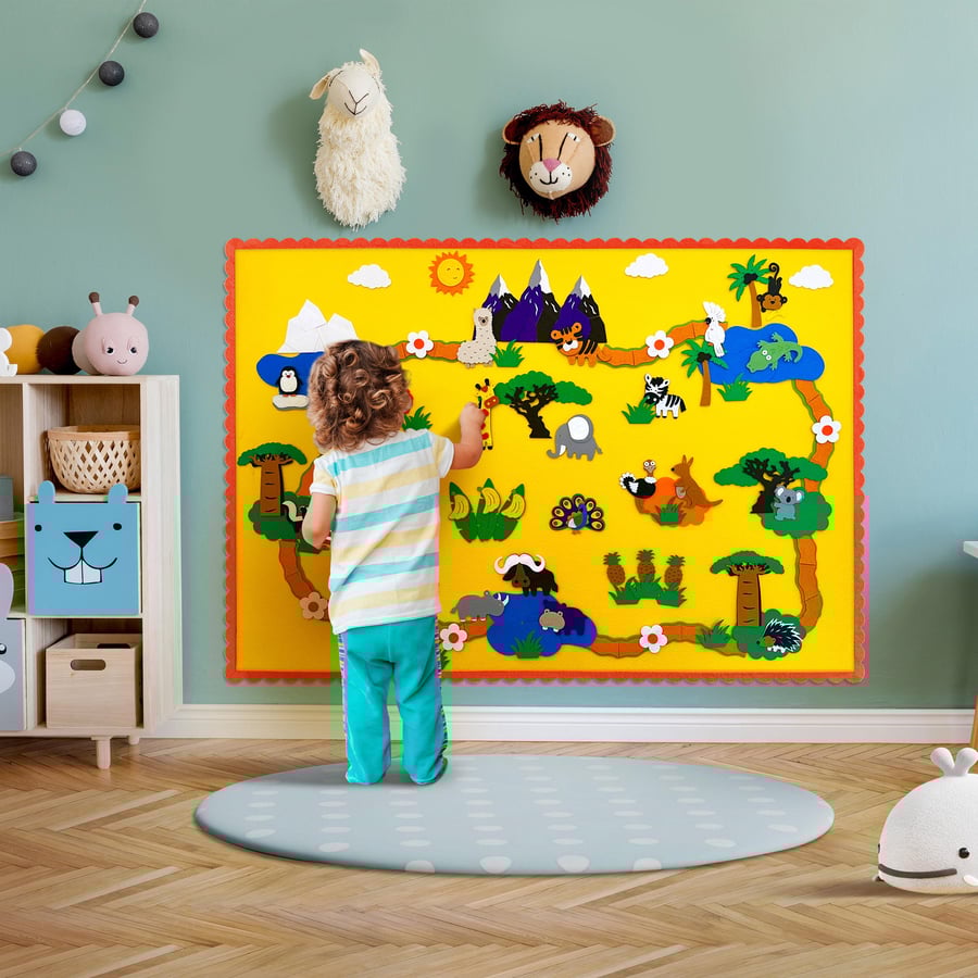 Safari Felt Story Board – Montessori-Inspired Educational Play Set