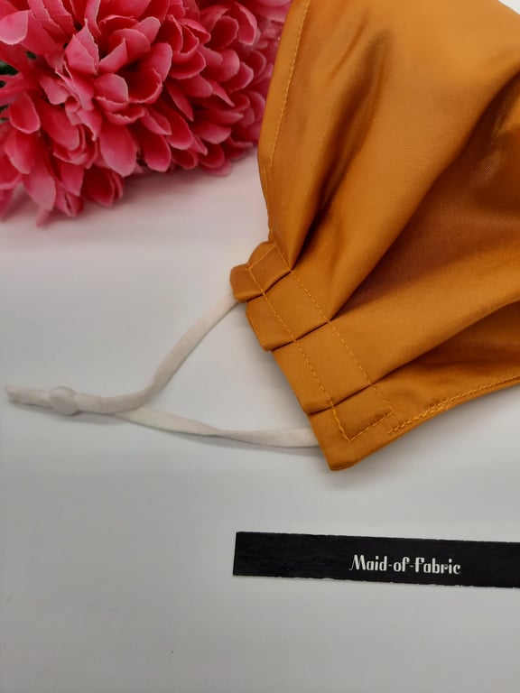 Face mask,  large, adjustable,  washable,  3 layer,  nose wire, gold.