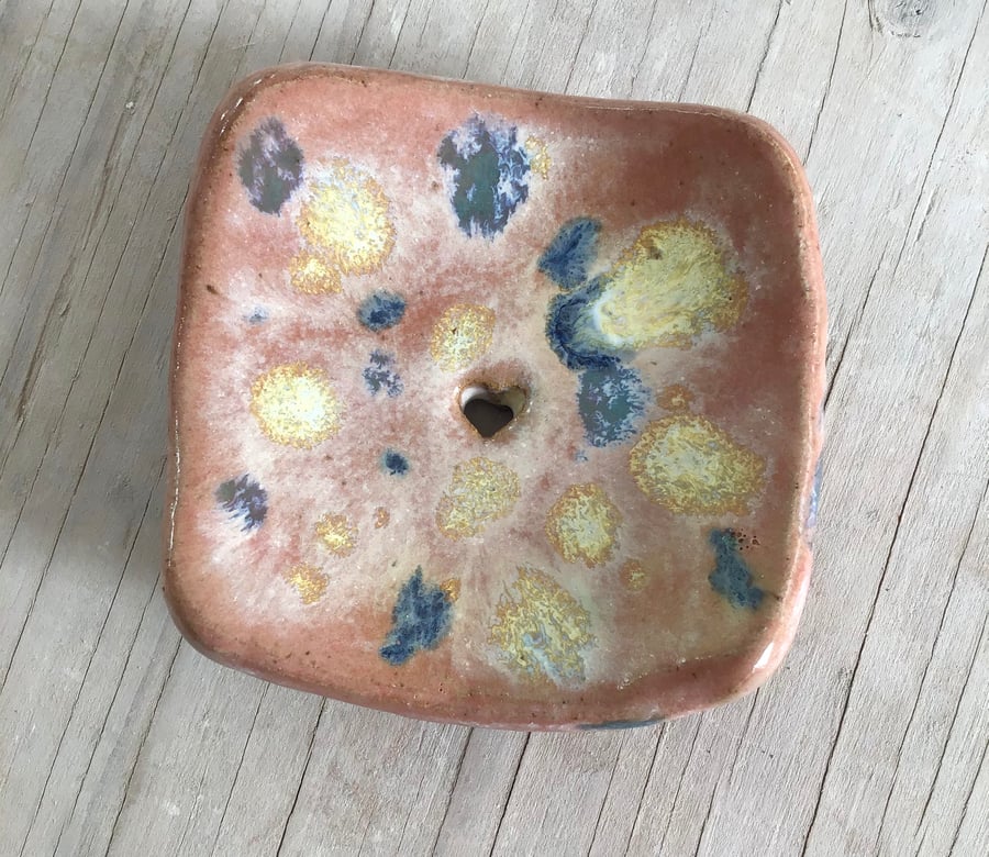 Small soap dish pebble beach brown