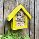 Bee hotel - Insect hotel - Wildlife habitat - Gift for gardeners - Bee gift 