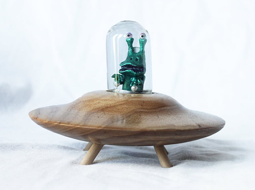 Flying Saucer with Alien pilot