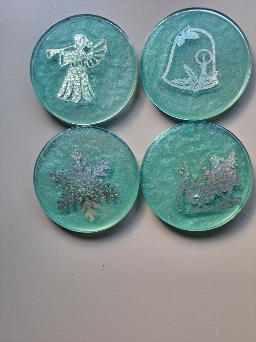 Handmade Resin Christmas Coasters – Set of 6 – Unique Festive Gift