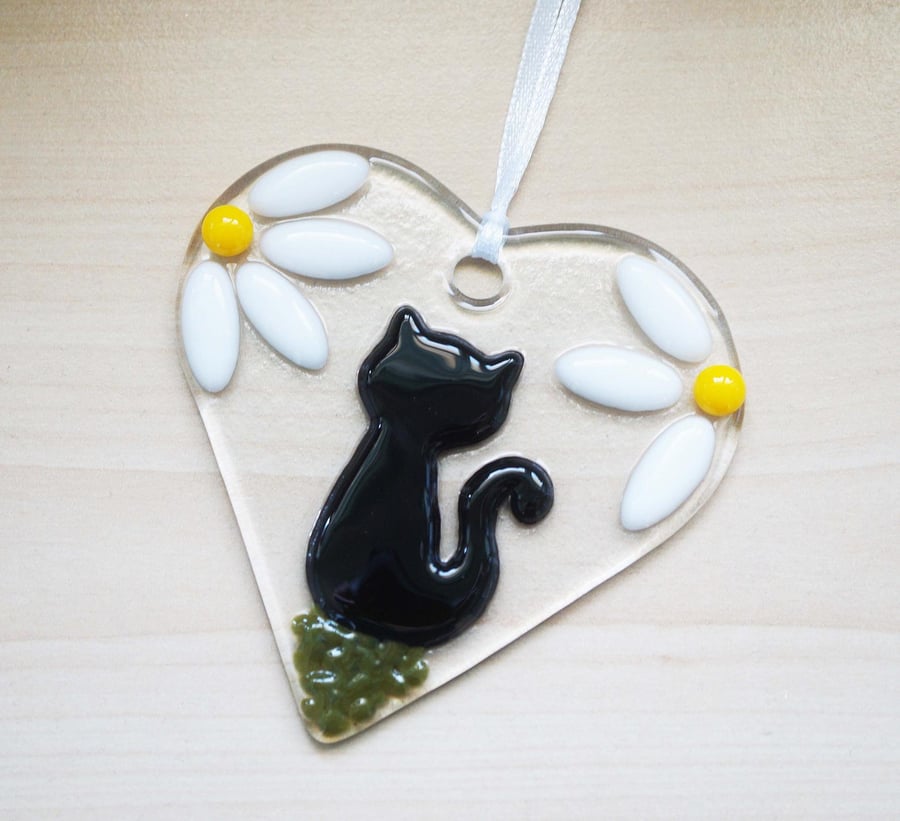 Fused Glass Cat Suncatcher,  Size 9cm x 8.5cm