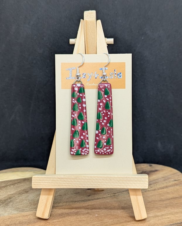 Slim red earrings with Christmas tree traingles