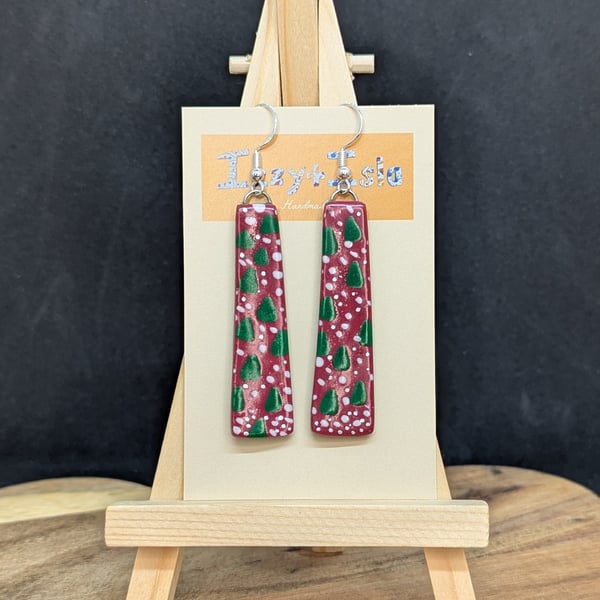 Slim red earrings with Christmas tree traingles