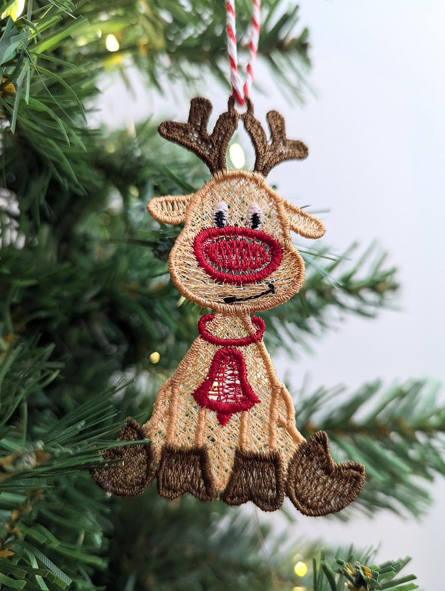Embroidered Lace Reindeer Christmas Ornament: Hanging Decoration
