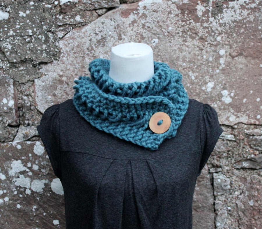Teal chunky knitted lace button scarf, neckwear, gift guide, knitwear UK