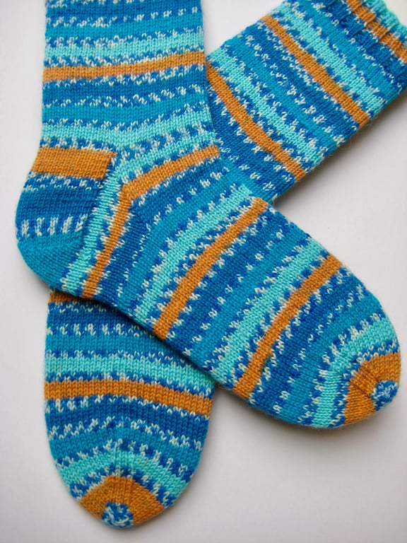 hand knit mens wool socks size 8-10