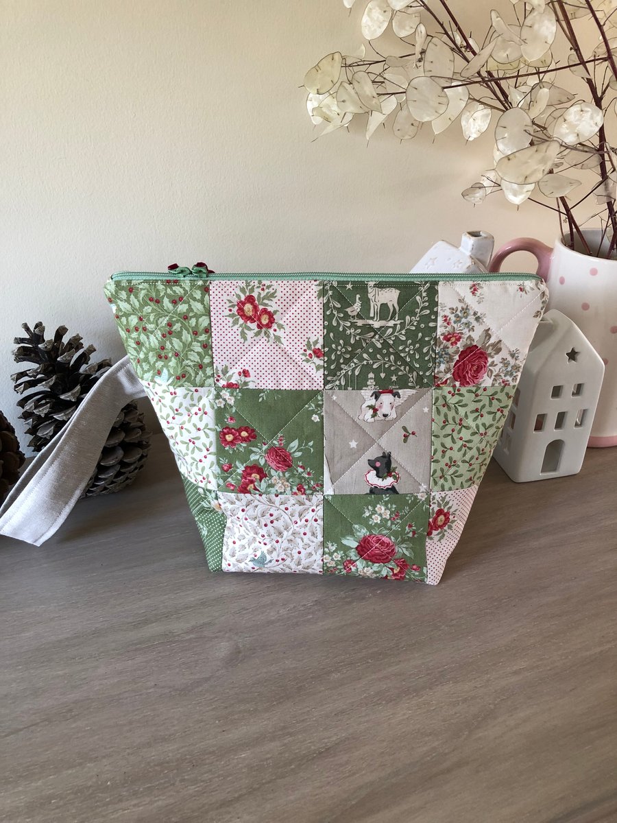 Festive patchwork project bag 9