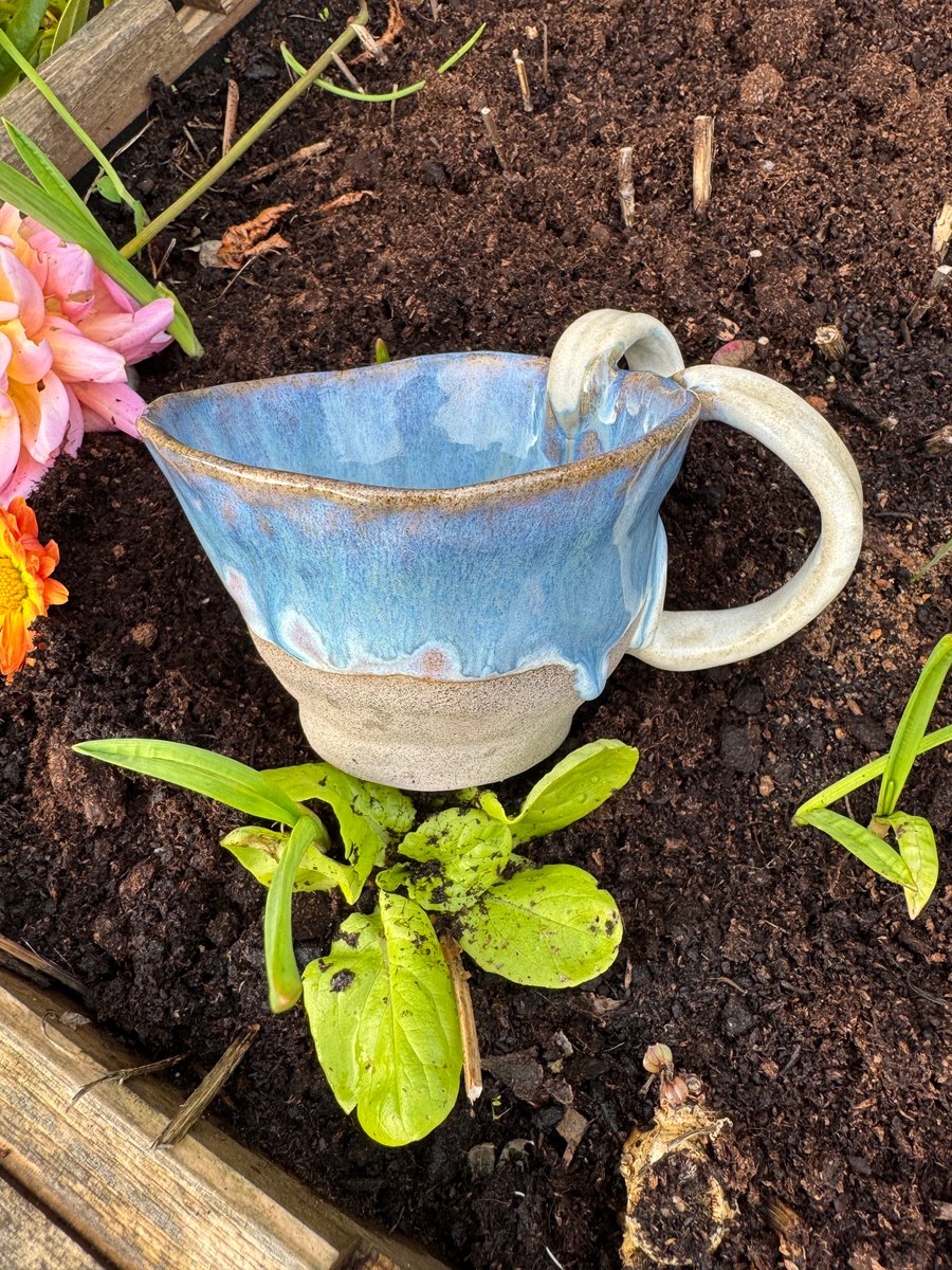 Twirly handled blue swirl drippy  mug