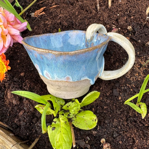 Twirly handled blue swirl drippy  mug