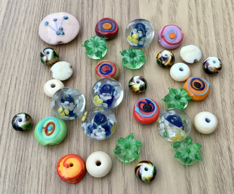 Large collection of Art Glass Beads for Jewellery or Crafting Projects.