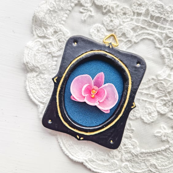 Tiny Floral Wall Hanging