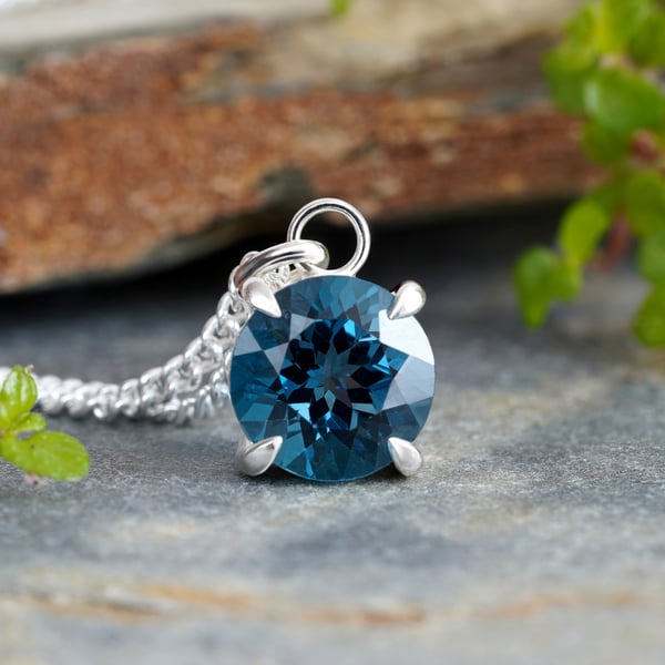 9mm Large Topaz Necklace in Sterling Silver