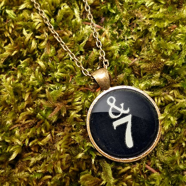 &7 Typewriter Key Large Necklace (DJ01)