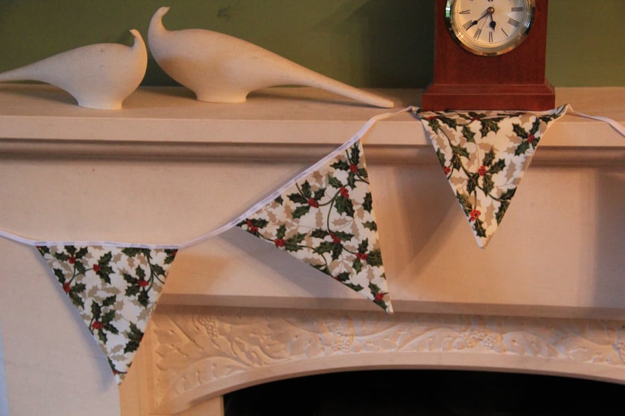 Holly and Snow Bunting