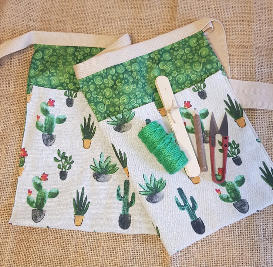 Garden apron gift set: cacti green