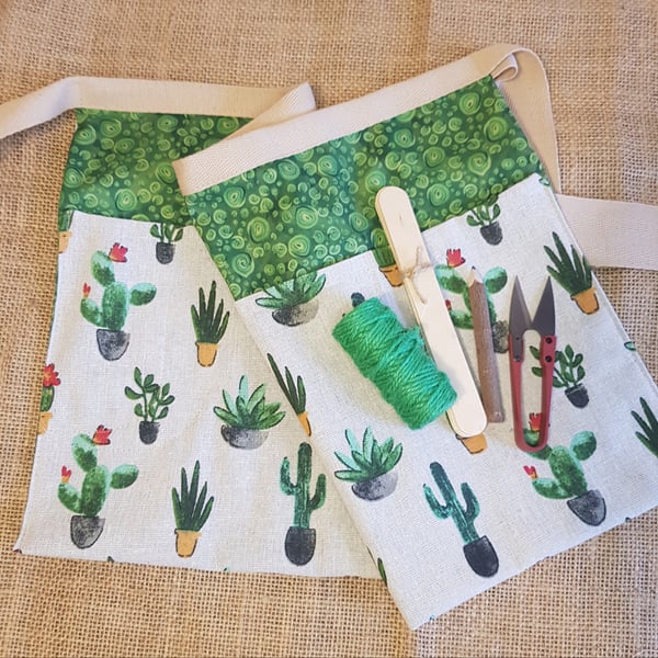 Garden apron gift set: cacti green