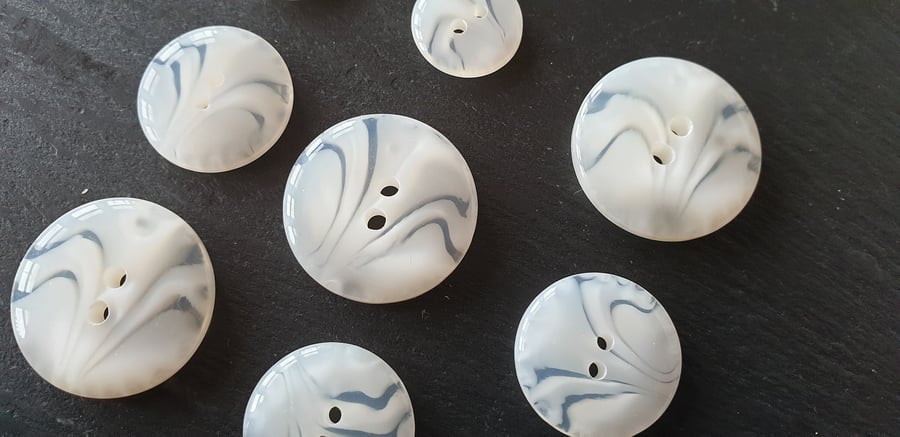 22.5mm  Vintage White Polyester Horn Buttons