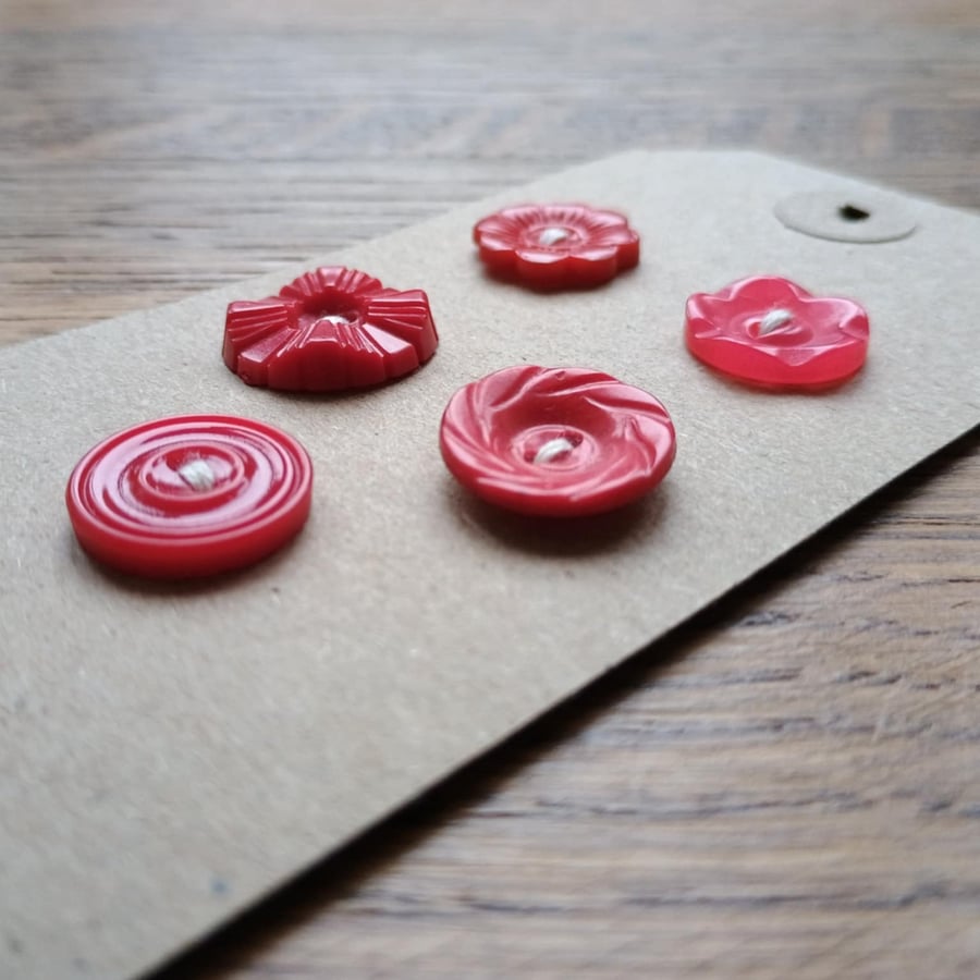 Retro Red Buttons - crafting or clothing accents 