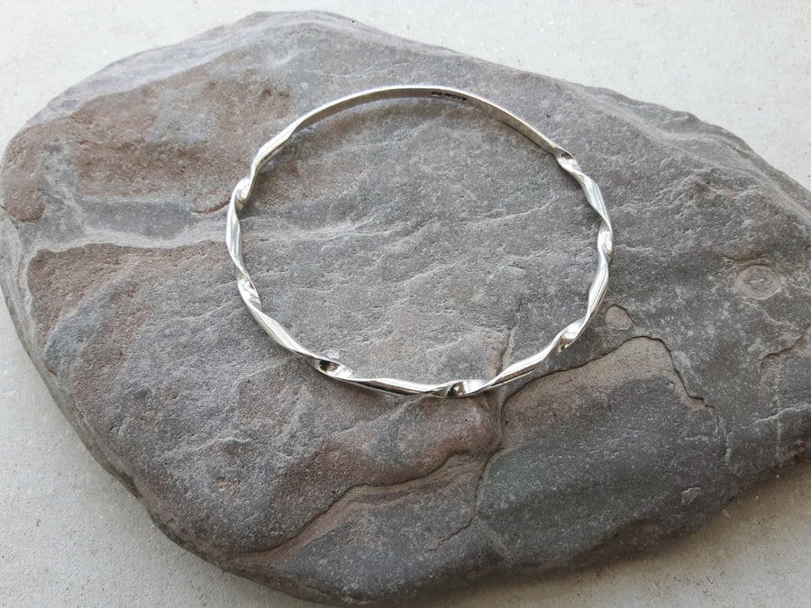 Sterling Silver Bangle, Oval, Twisted D-profile 