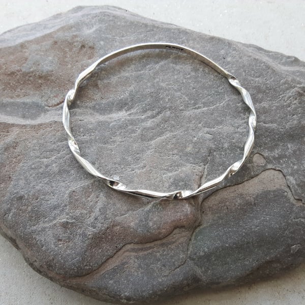 Sterling Silver Bangle, Oval, Twisted D-profile 