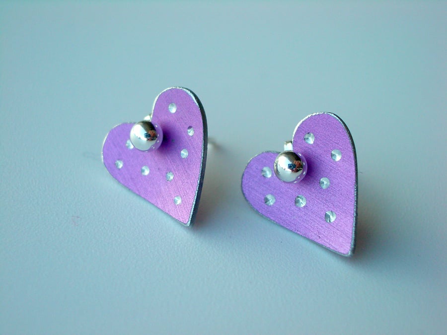 Heart pastel studs earrings in mauve with sparkly dots