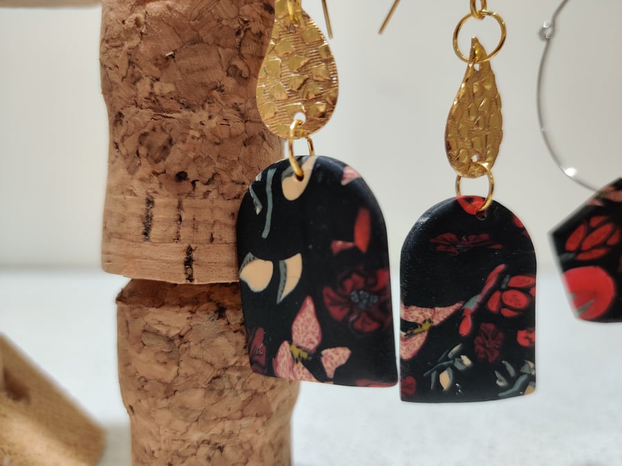 Winter floral arch gold earrings