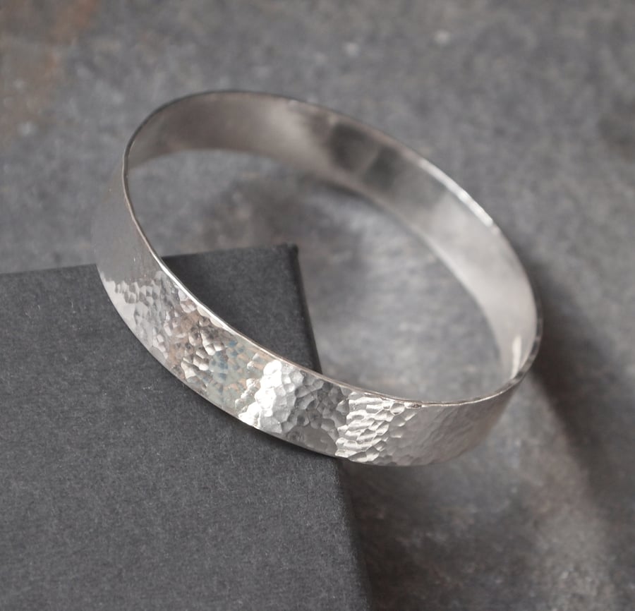 Hallmarked Sterling silver bangle, small, hammered silver finish.
