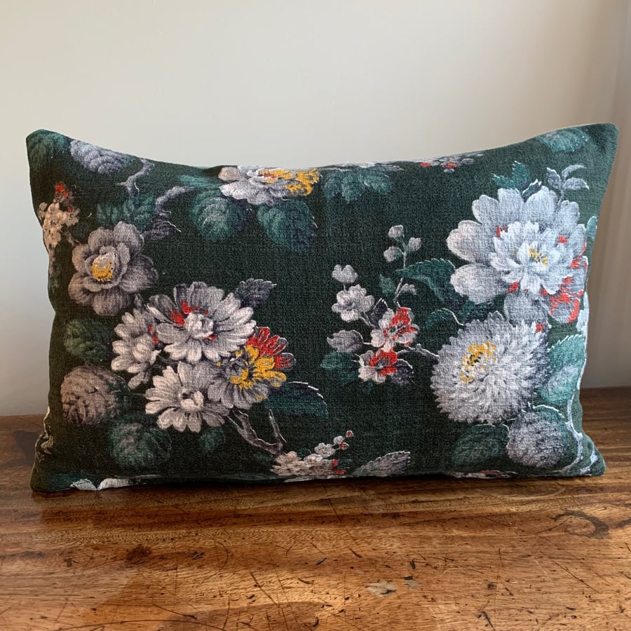 SALE Vintage barkcloth cushion cover