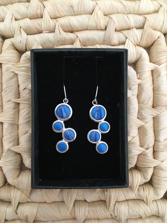 4 Drop Earrings in Bold Blue