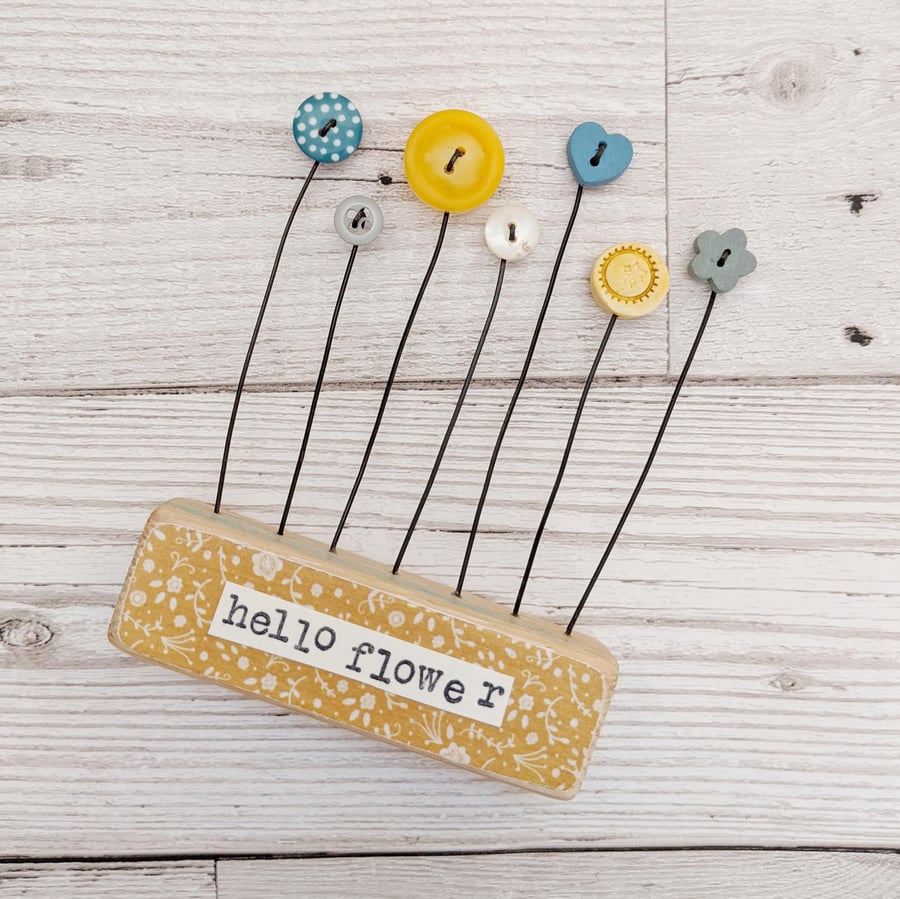 Button flower garden in a floral wood block 'Hello Flower'