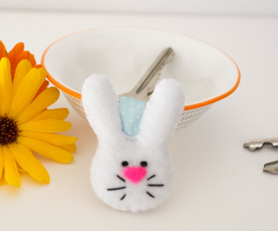 Rabbit keyring-Kawaii felt white bunny keyring-Gift for a rabbit lover