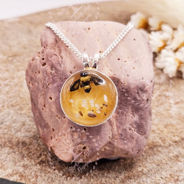 Double-sided Sterling Silver Domed keepsake,ashes,hair,fur pendant & Chain 