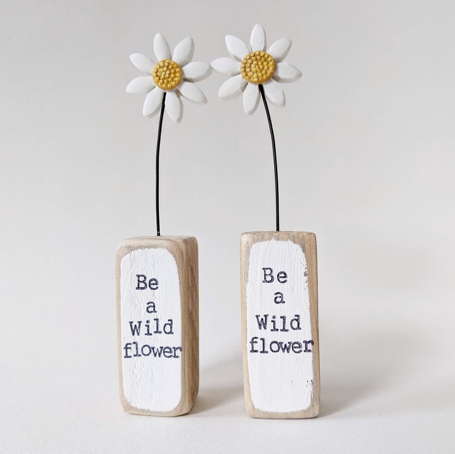 Clay Daisy Flower in a Printed Wood Block