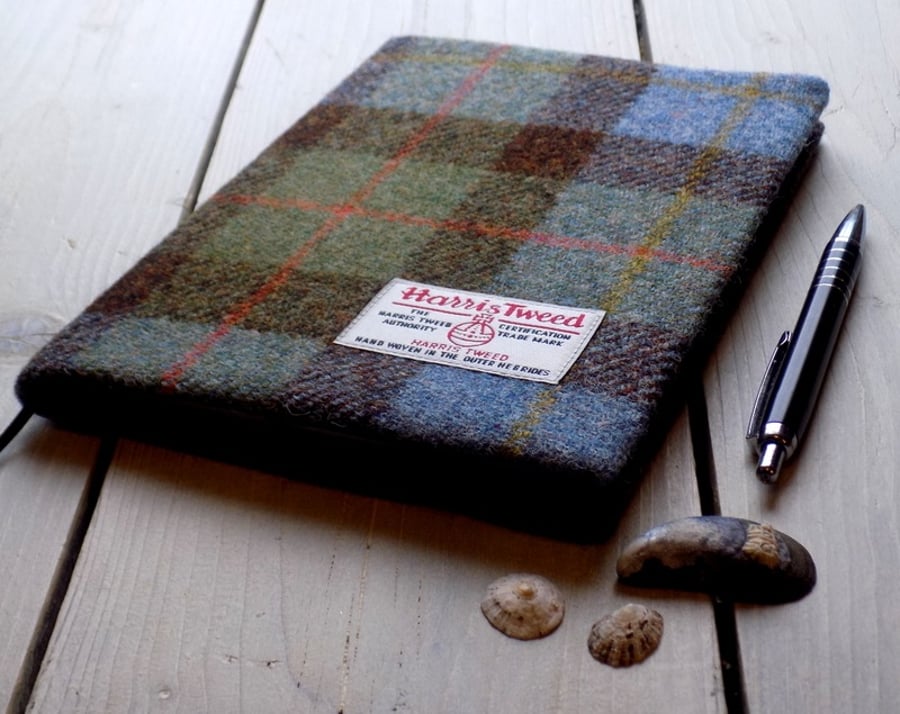 A5 Harris Tweed covered 2020 diary in Macleod tartan. Week to view