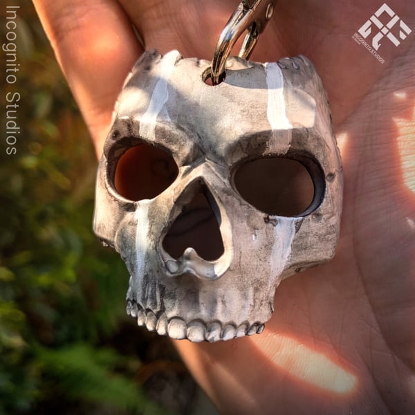 Jawbone Ghost Keyring - MW Ghost Mask Inspired Keychain - Resin Skull Hand-Paint